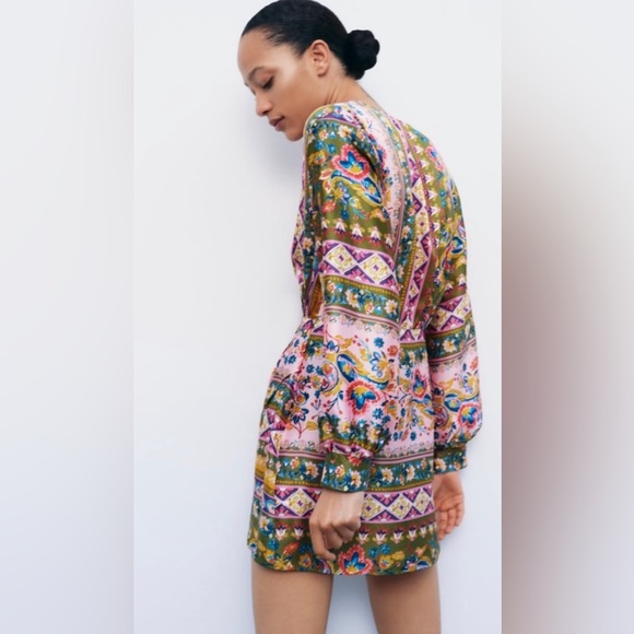 Zara Satin Effect print mini dress Multi color pink/purple/green/gold. Gorgeous! - Picture 2 of 10